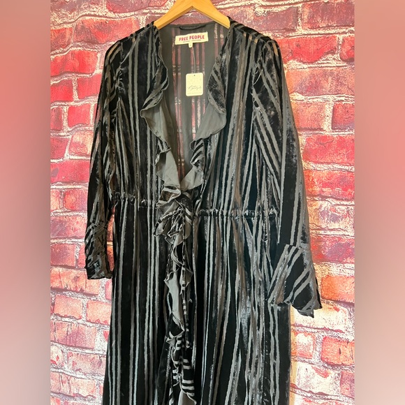 Free People Dolly Duster Velvet Ruffle Cardigan NWT - Picture 6 of 7